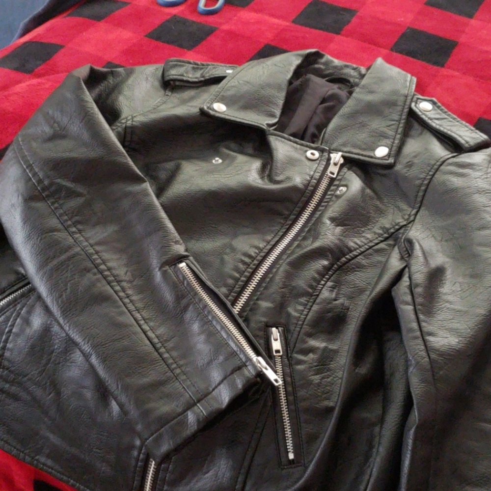 Wemon's jacket - Picture 2 of 4